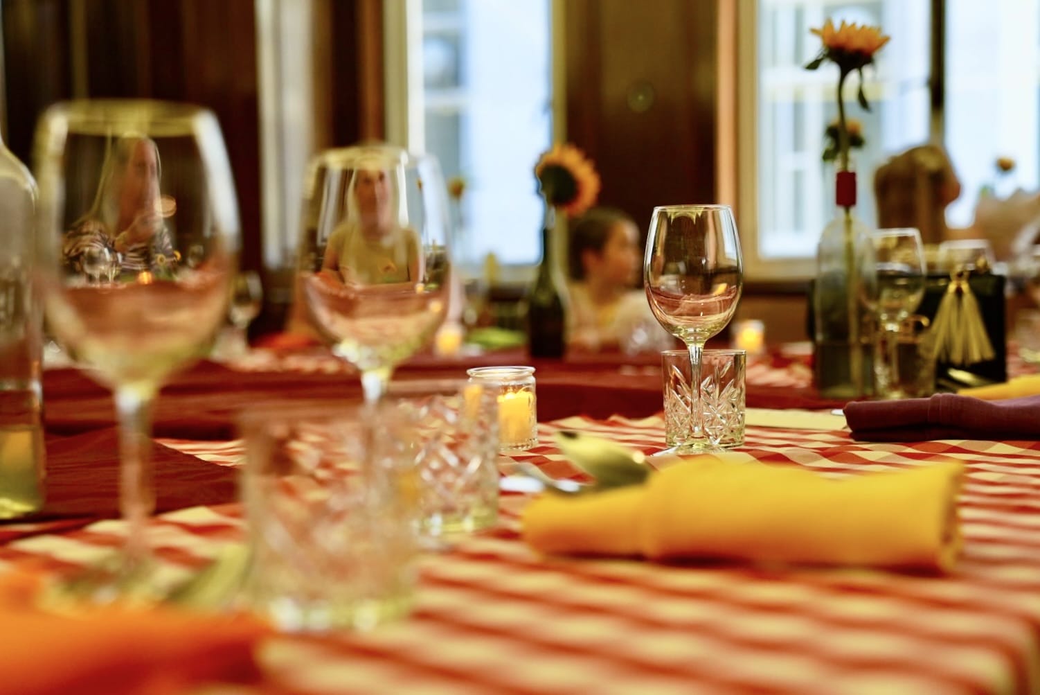 christmas-wine-tasting-royal-exchange-theatre